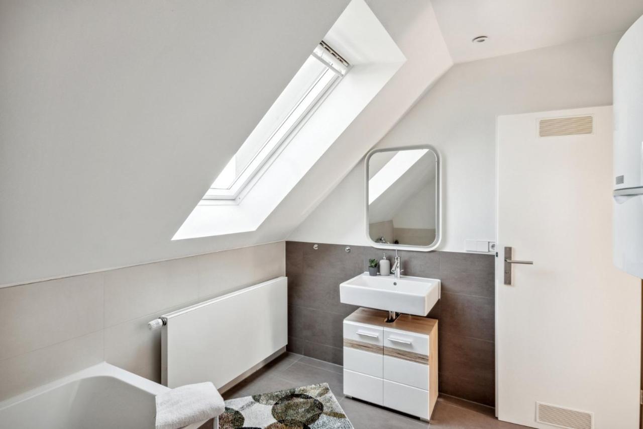 Your Home Away From Home - A Workplace In Every Room Hannover Kültér fotó