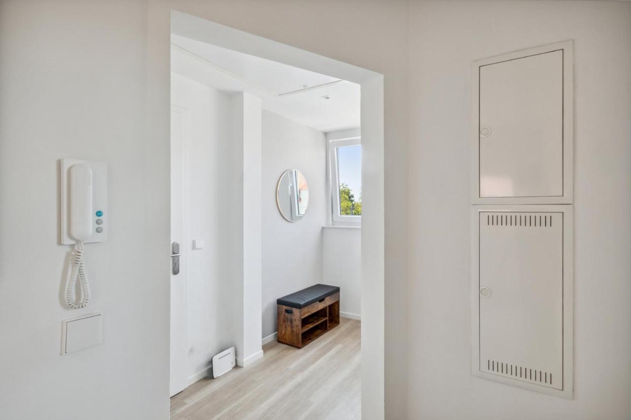 Your Home Away From Home - A Workplace In Every Room Hannover Kültér fotó